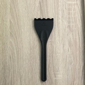 Pampered Chef grill pan and press cleaning tool